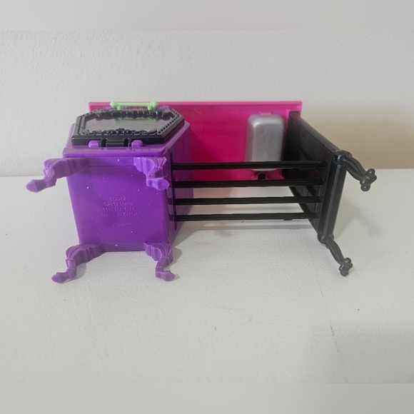☠ Monster High Home Ick Coffin Kitchen Sink, Oven and Stove. - Picture 9 of 9